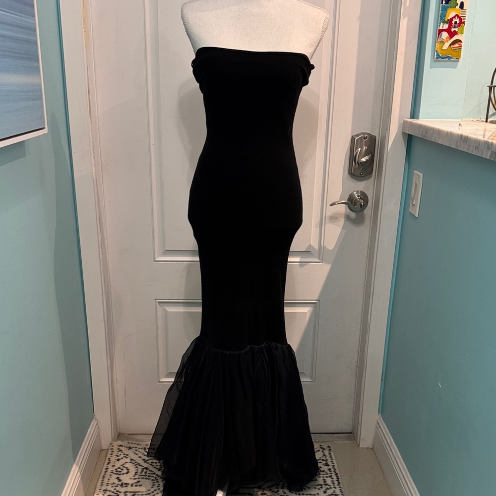 Ralph Lauren collection Elegant Black Strapless Evening Gown